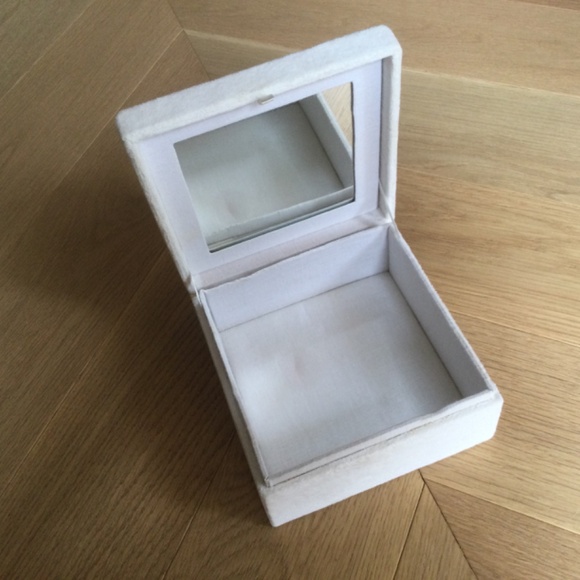 Pottery Barn Disney Princess Jewellery Box Collection Aurora Beauty and Beast - Picture 6 of 8